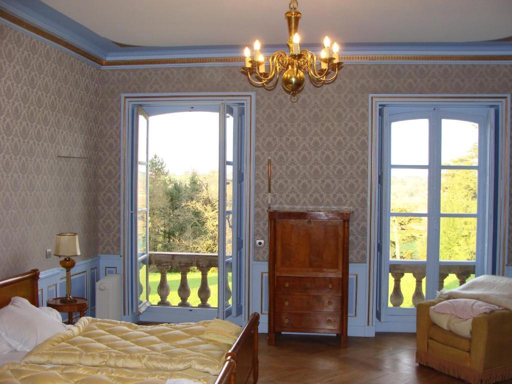 Le Chateau D'Ailly Parigny  Bilik gambar