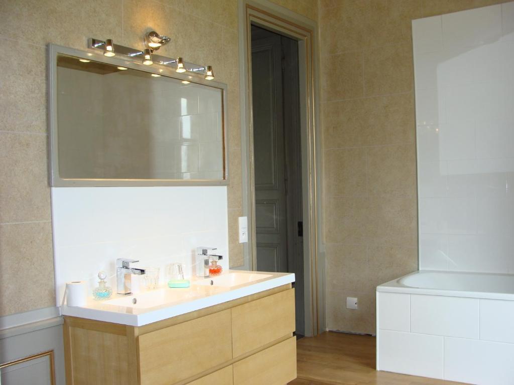 Le Chateau D'Ailly Parigny  Bilik gambar